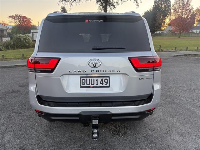 image-8, 2024 Toyota Land Cruiser 300 VX Limited 3.3DT 10AT at Waimakariri