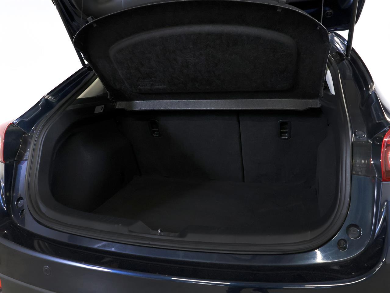 image-19, 2013 Mazda Axela Sport 20S 'Skyactiv' at Christchurch