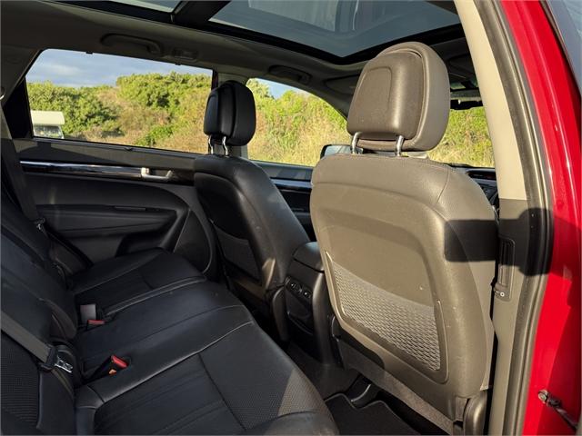 image-13, 2014 Kia Sorento Premium 2.2 TDI at Dunedin