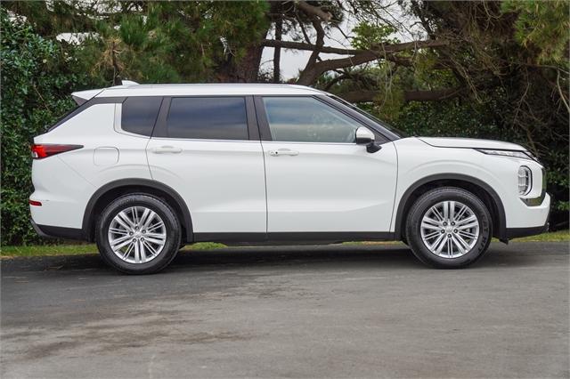 image-1, 2022 Mitsubishi Outlander LS 2.5 4x4 auto at Dunedin
