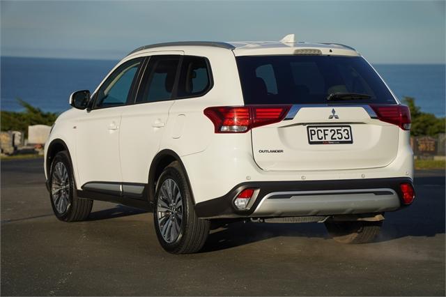 image-2, 2022 Mitsubishi Outlander Ls 2.4 4x4 7-Seater auto at Dunedin