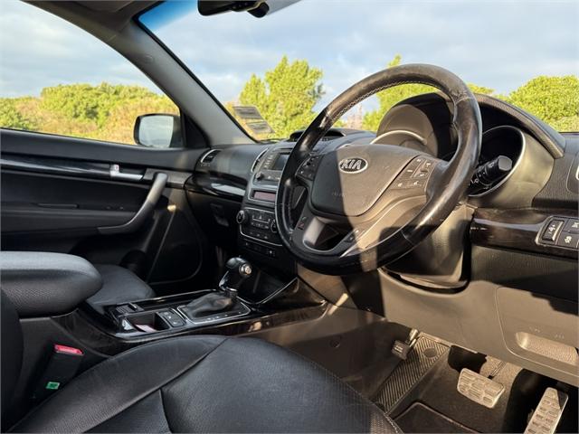 image-10, 2014 Kia Sorento Premium 2.2 TDI at Dunedin