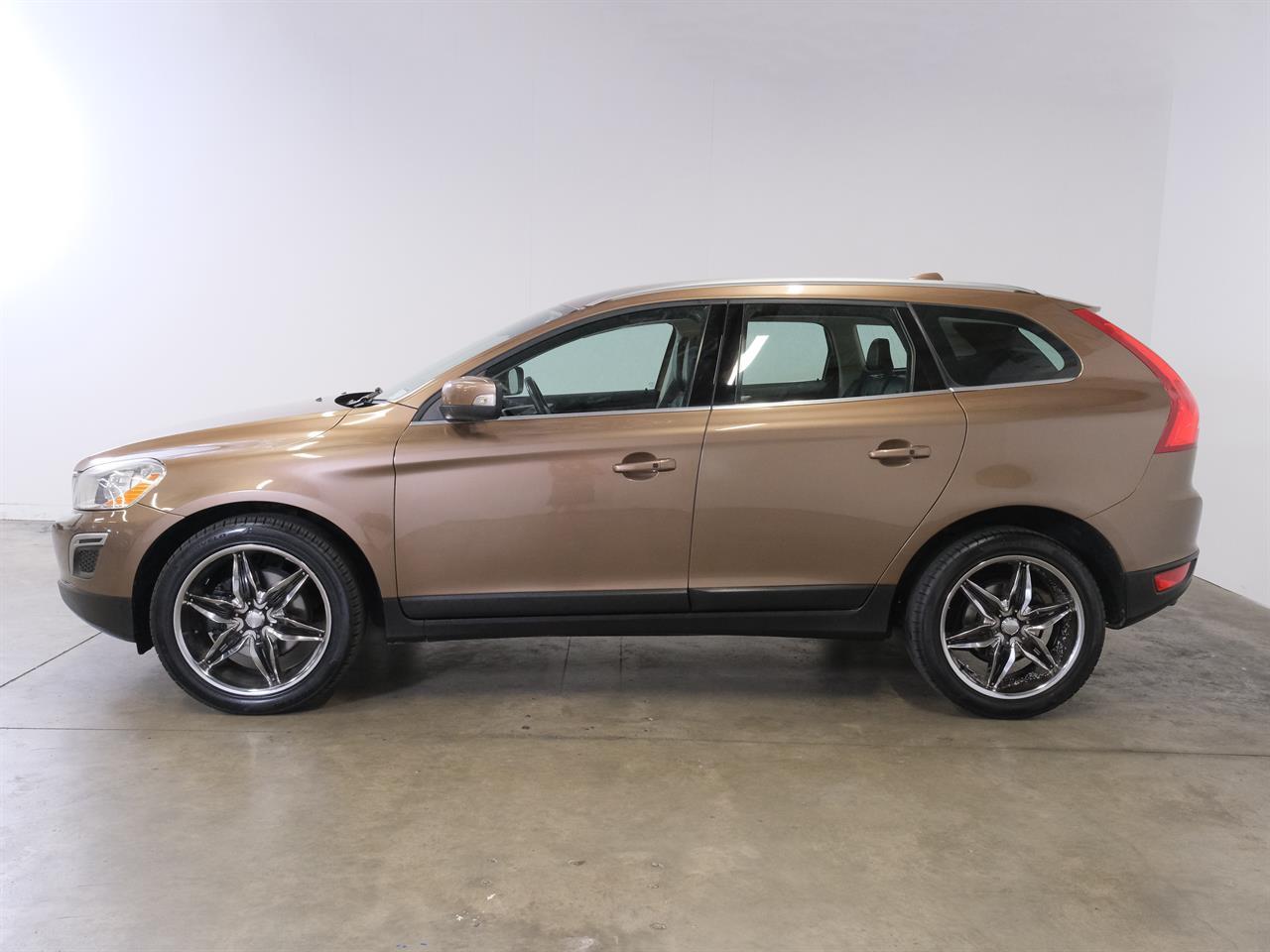 image-4, 2011 Volvo XC60 T6 AWD at Christchurch