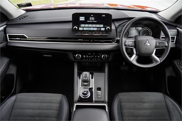 image-8, 2023 Mitsubishi Outlander XLS 2WD 2.5 auto at Dunedin