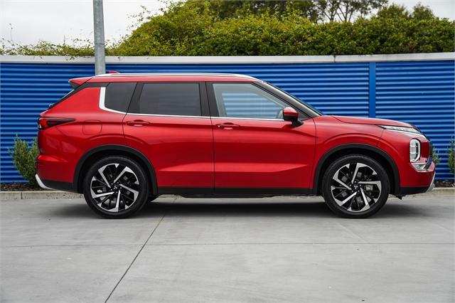 image-1, 2023 Mitsubishi Outlander XLS 2WD 2.5 auto at Dunedin