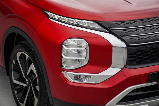 image-3, 2023 Mitsubishi Outlander XLS 2WD 2.5 auto at Dunedin