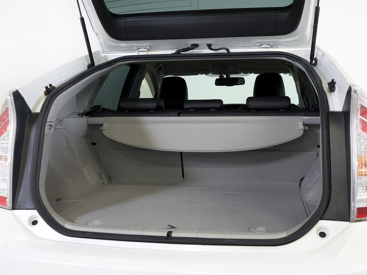 image-19, 2013 Toyota PRIUS 1.8lt Hybrid G-Package at Christchurch