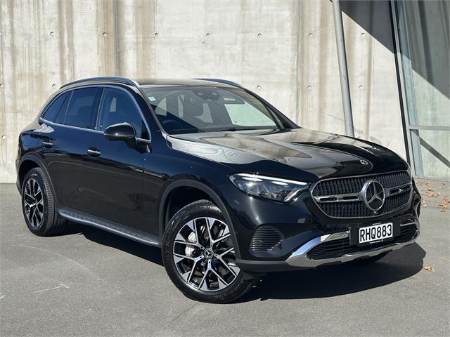 image-0, 2025 MercedesBenz GLC 350 e 4MATIC SUV PLUG IN HYB at Christchurch
