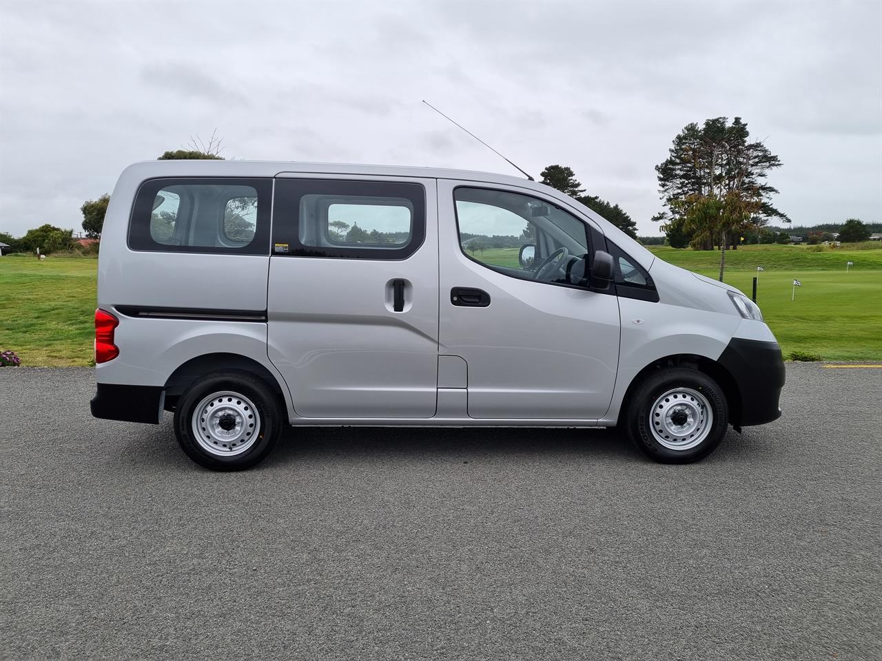 2022 Nissan NV200 Vanette on handshake