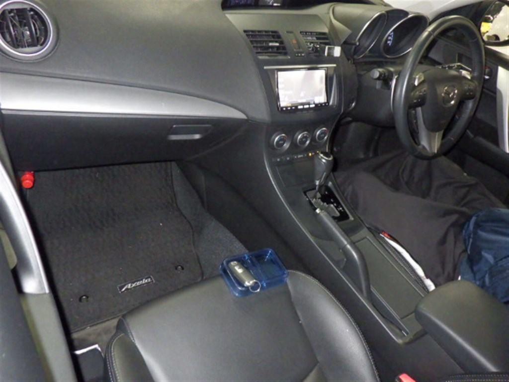 image-4, 2013 Mazda Axela 20S Sportshatch 'Leather Package' at Christchurch