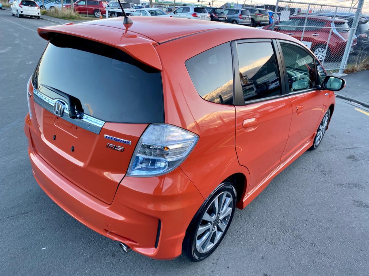 2012 Honda Fit 1.5lt Hybrid RS on handshake