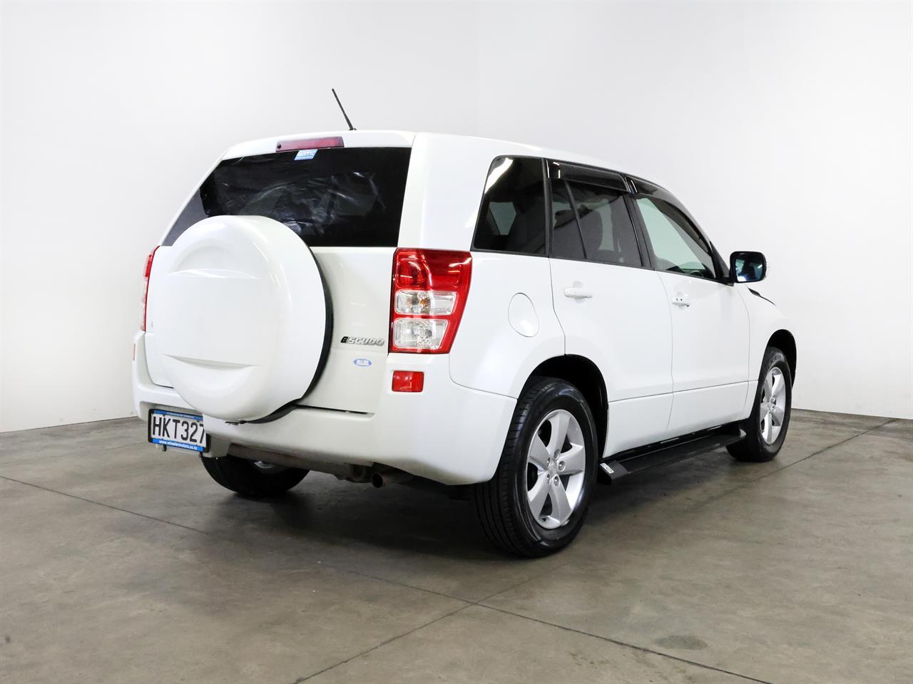 image-7, 2009 Suzuki Escudo 2.4lt 4WD 5-Speed Manual at Christchurch