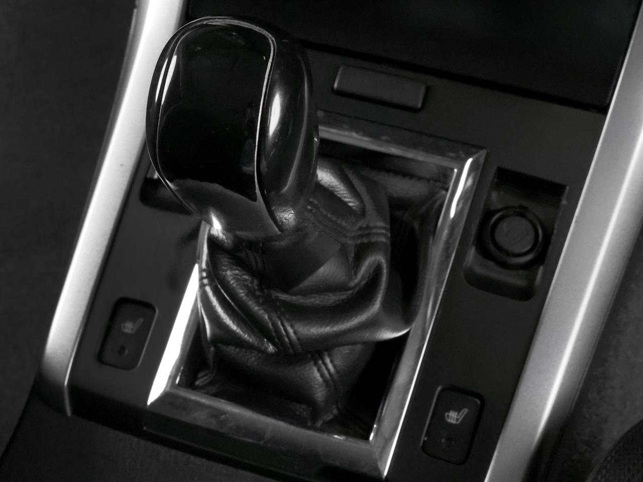 image-13, 2009 Suzuki Escudo 2.4lt 4WD 5-Speed Manual at Christchurch