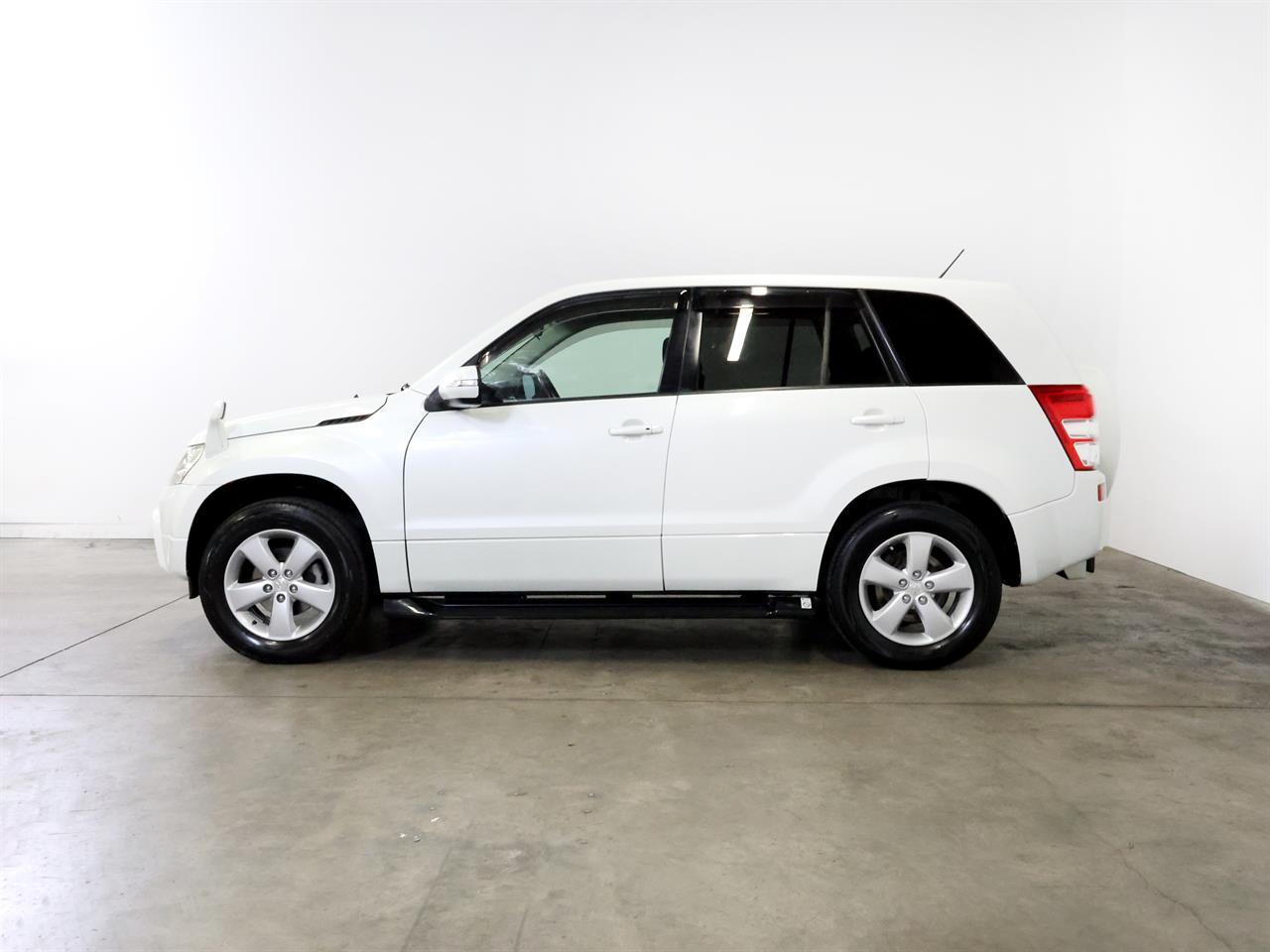 image-4, 2009 Suzuki Escudo 2.4lt 4WD 5-Speed Manual at Christchurch