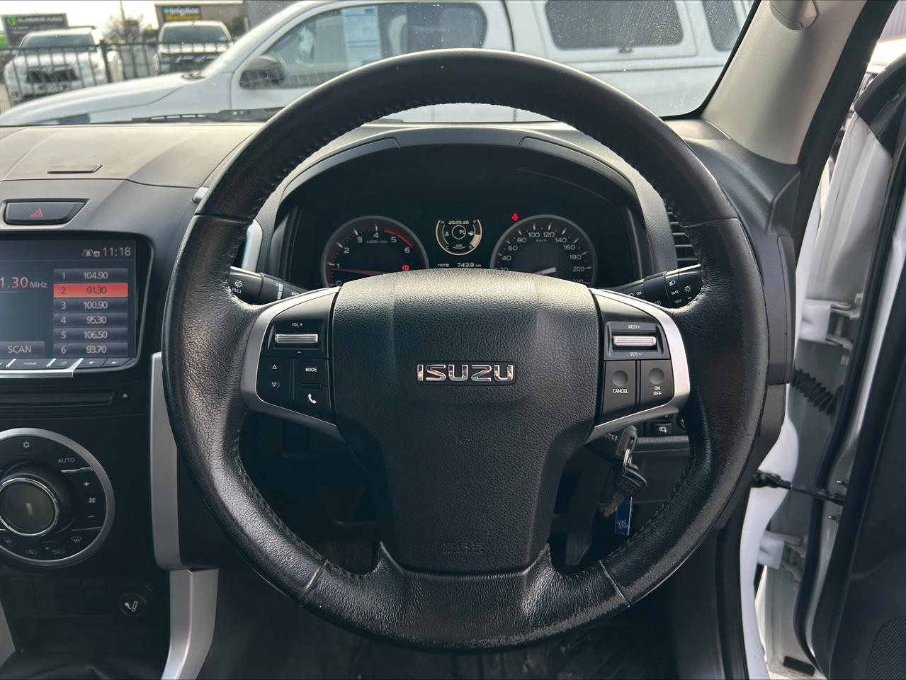 image-10, 2016 Isuzu D-MAX LS DC 3.0D/5MT at Waimakariri