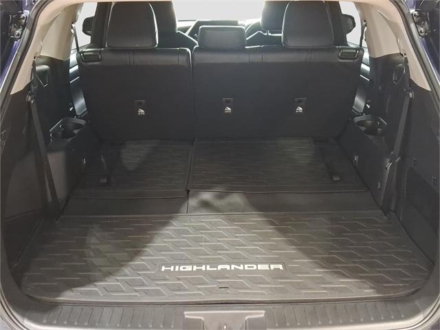 image-10, 2025 Toyota Highlander Limited 2.5L Hybrid at Dunedin
