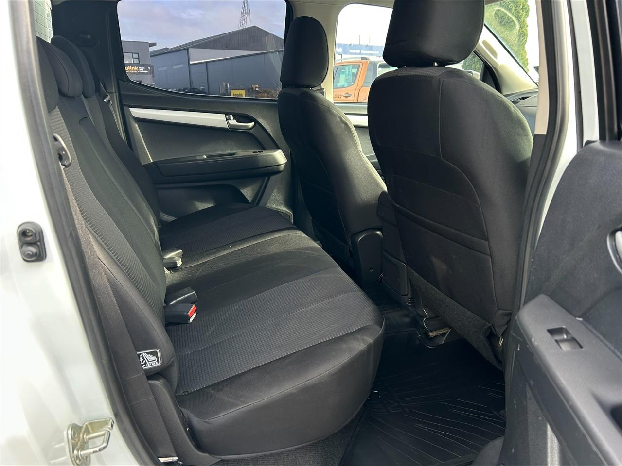 image-15, 2016 Isuzu D-MAX LS DC 3.0D/5MT at Waimakariri