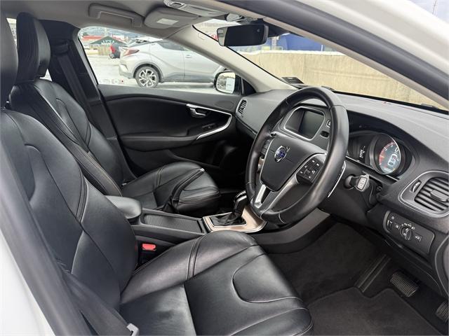 image-10, 2016 Volvo V40 C/Country T5 Luxury at Dunedin