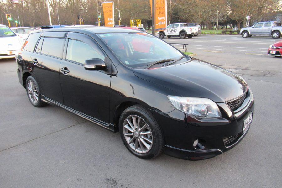 Toyota corolla fielder 2010