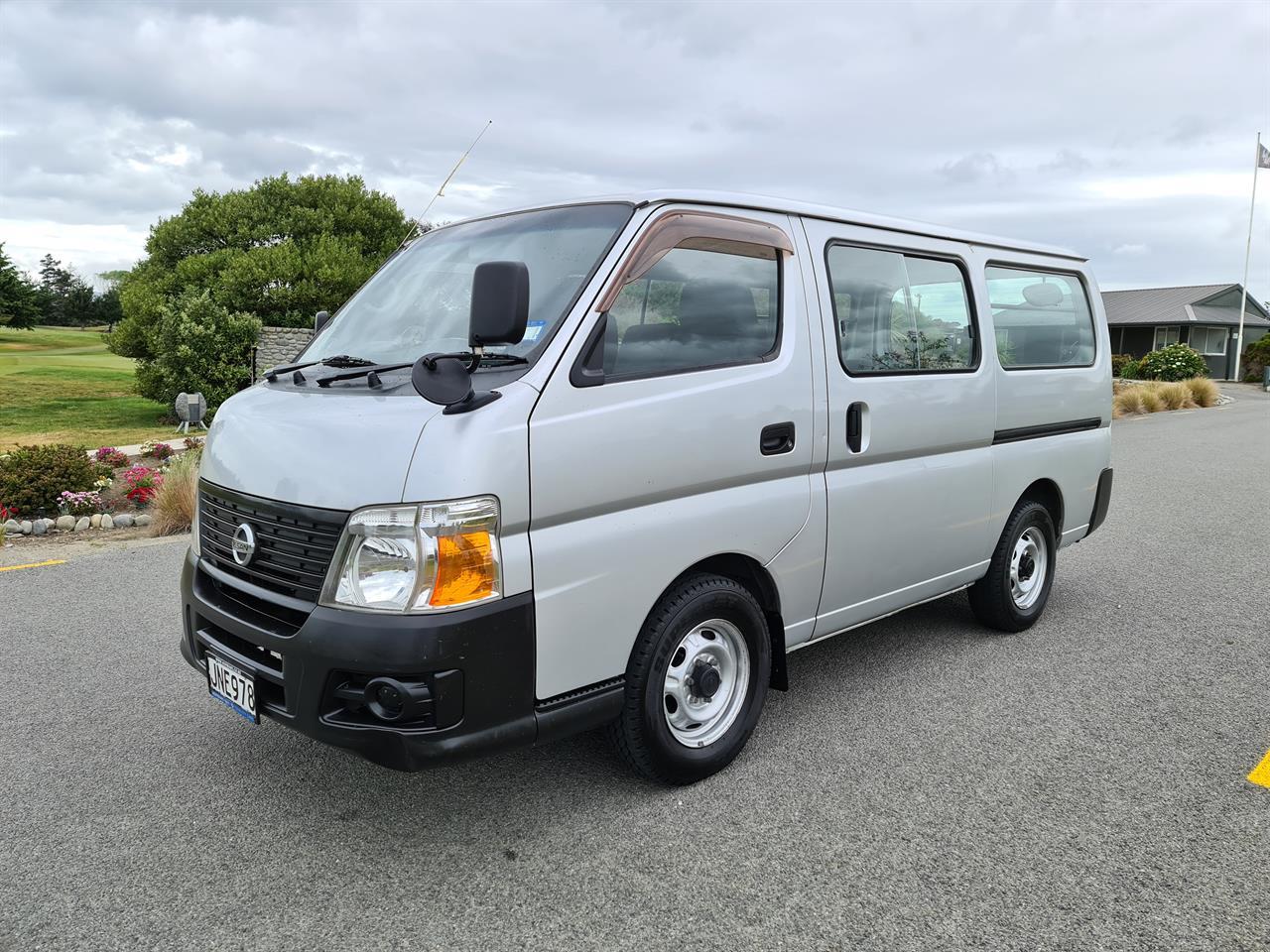 Nissan caravan iv