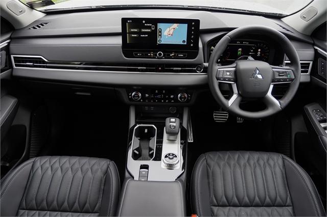 image-6, 2025 Mitsubishi Outlander VRX 4x4 auto at Dunedin