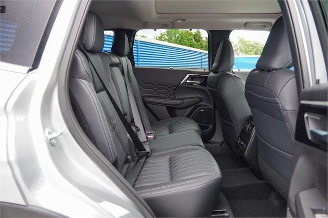 image-16, 2025 Mitsubishi Outlander VRX 4x4 auto at Dunedin