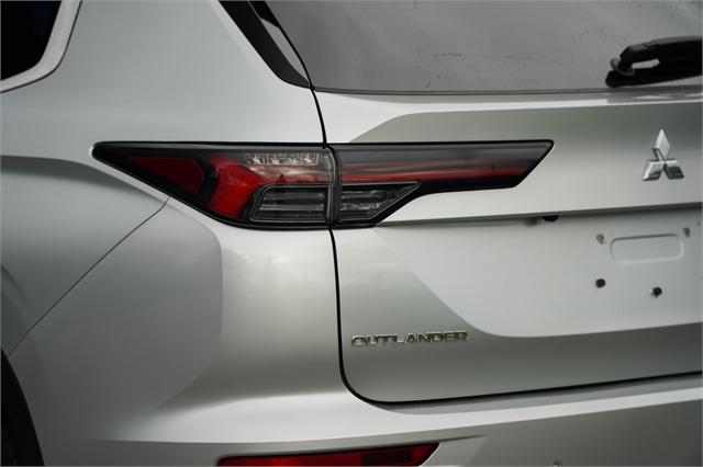 image-5, 2025 Mitsubishi Outlander VRX 4x4 auto at Dunedin