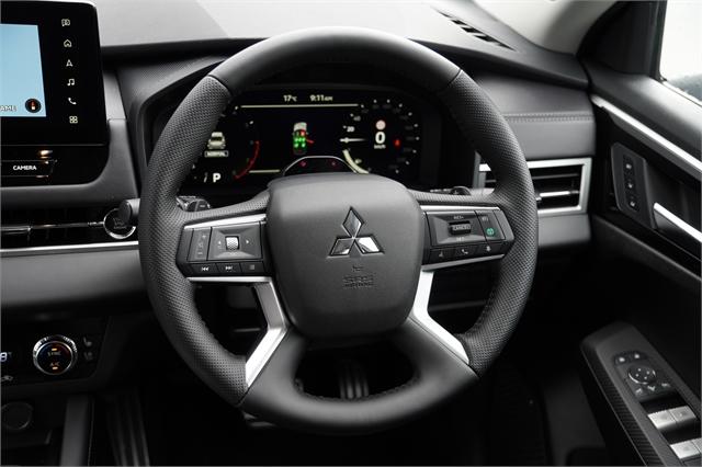 image-8, 2025 Mitsubishi Outlander VRX 4x4 auto at Dunedin