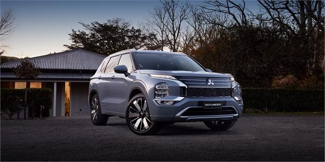 image-0, 2025 Mitsubishi Outlander PHEV VRX 2.5 4x4 auto at Dunedin