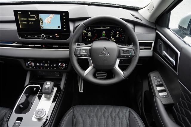 image-7, 2025 Mitsubishi Outlander VRX 4x4 auto at Dunedin