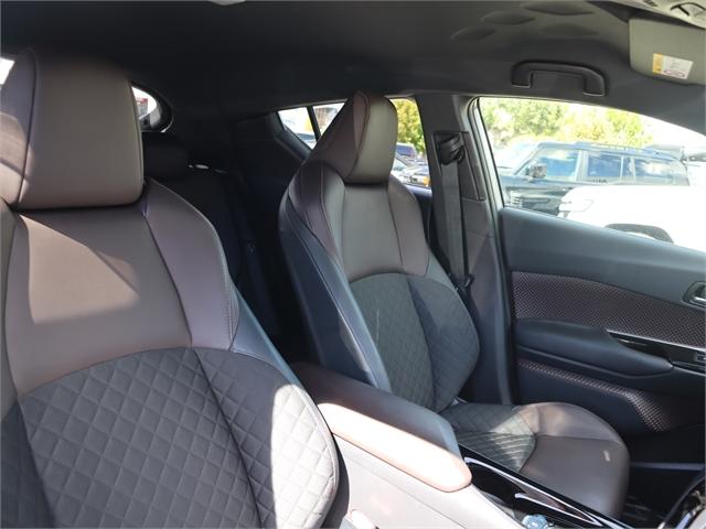 image-9, 2017 Toyota C-HR HYBRID G LED, Push Start at Christchurch