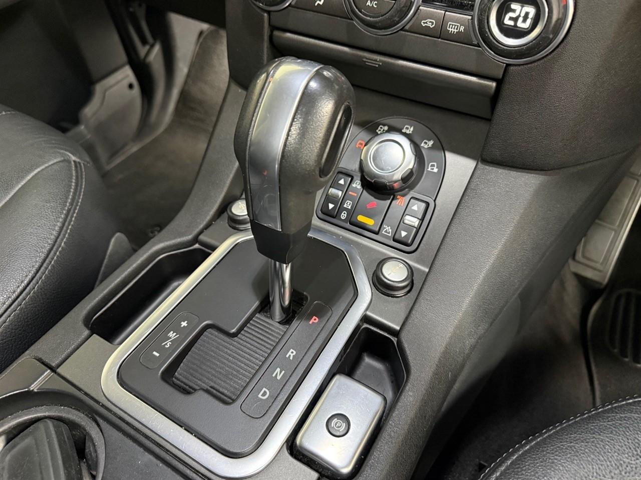 image-7, 2011 LandRover Discovery 4 3.0 SDV6 XS Facelift 8- at Christchurch