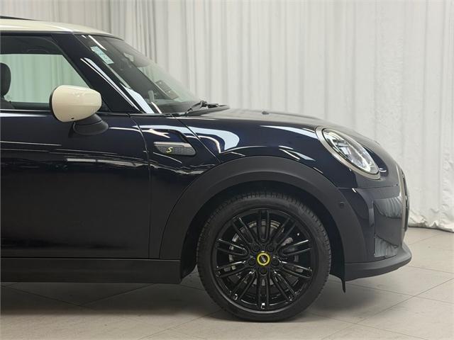 image-1, 2023 MINI Cooper SE Hatch The Resolute at Christchurch