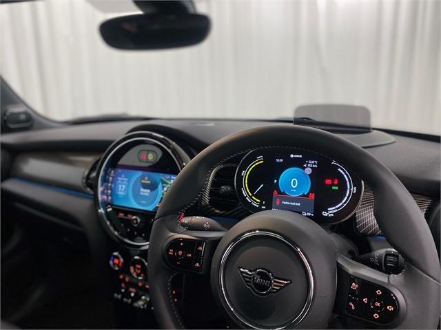 image-10, 2023 MINI Cooper SE Hatch The Resolute at Christchurch