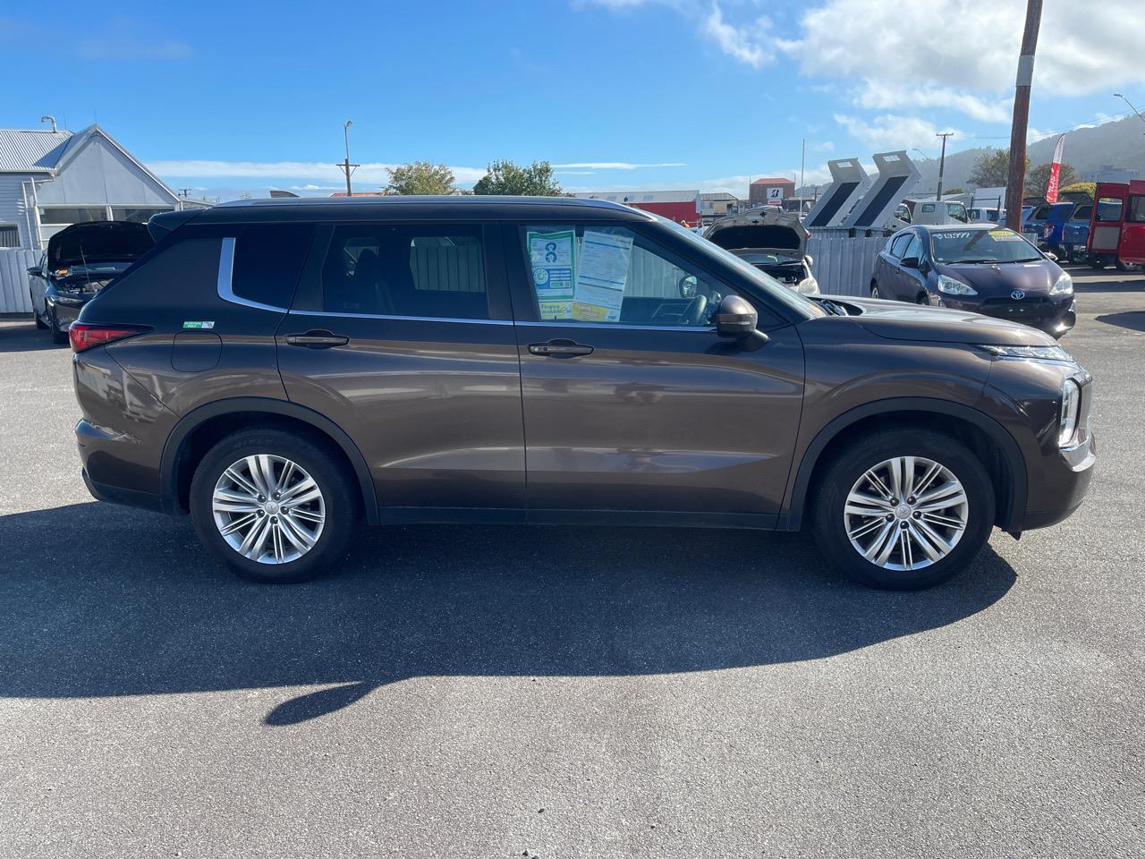 image-3, 2022 Mitsubishi Outlander LS 2.5P/4WD/CVT at Greymouth