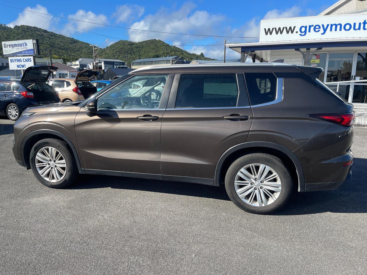 image-5, 2022 Mitsubishi Outlander LS 2.5P/4WD/CVT at Greymouth