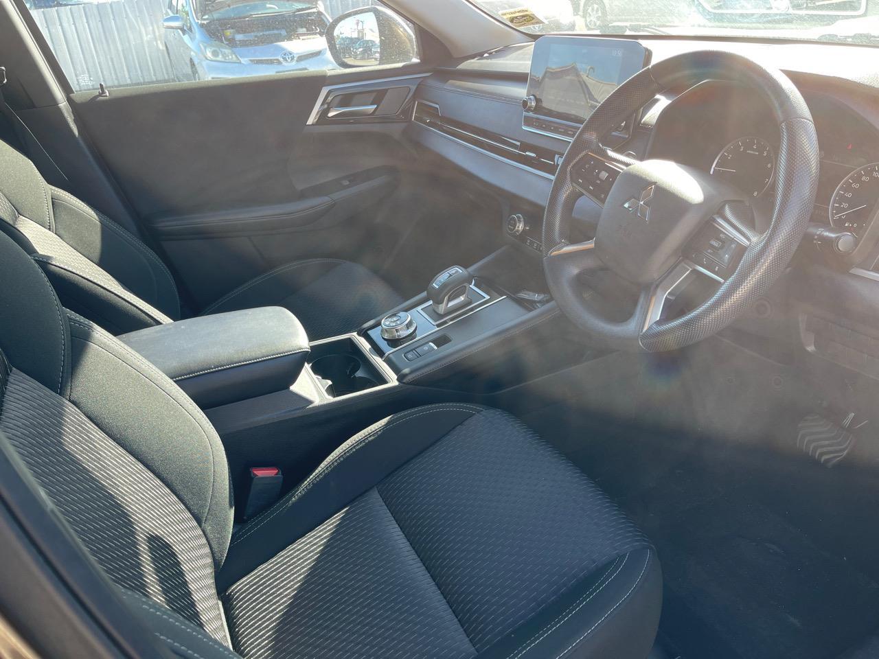 image-8, 2022 Mitsubishi Outlander LS 2.5P/4WD/CVT at Greymouth