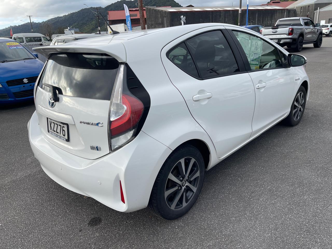 image-4, 2017 Toyota Prius C SX 1.5PH/CVT at Greymouth