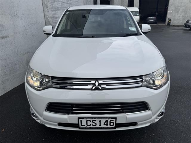 image-4, 2013 Mitsubishi Outlander at Dunedin