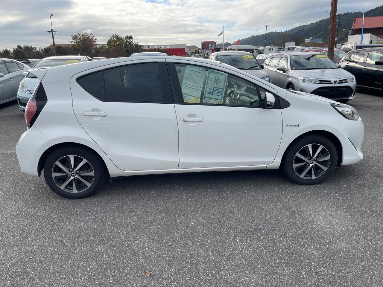 image-3, 2017 Toyota Prius C SX 1.5PH/CVT at Greymouth