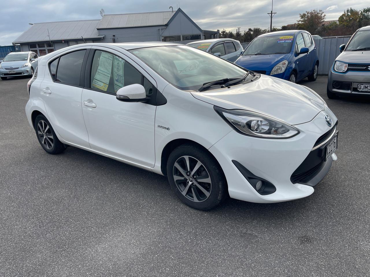 image-2, 2017 Toyota Prius C SX 1.5PH/CVT at Greymouth
