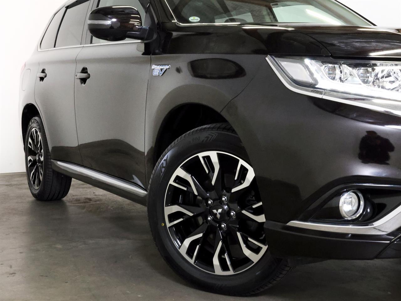 image-8, 2015 Mitsubishi Outlander PHEV G 4WD 'Facelift' at Christchurch