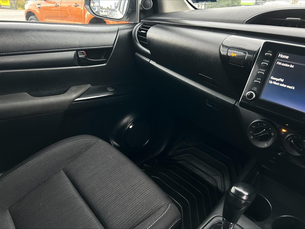 image-10, 2020 Toyota Hilux SR TD DC 2.8DT at Waimakariri