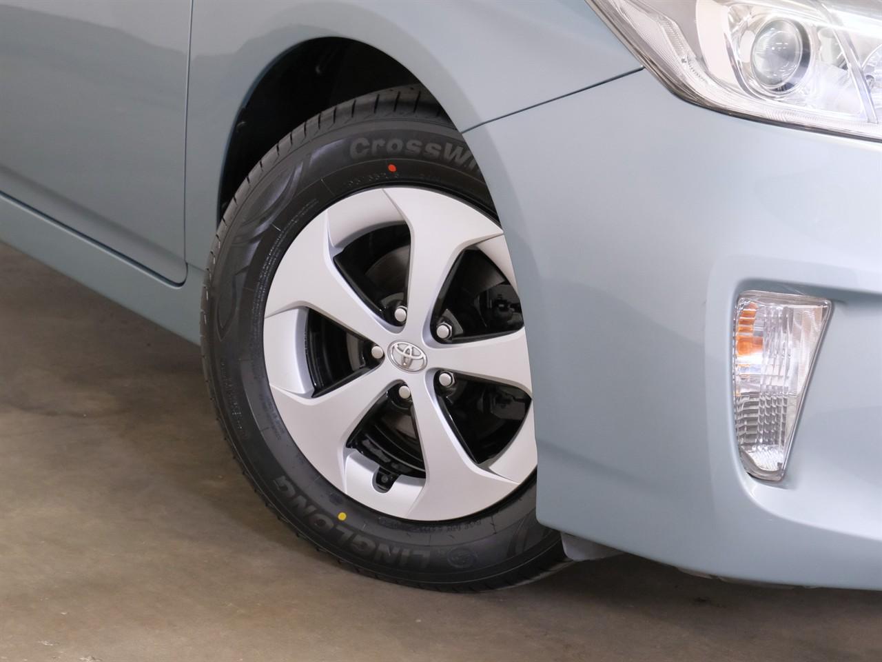 image-8, 2014 Toyota PRIUS 1.8lt Hybrid S-Package at Christchurch