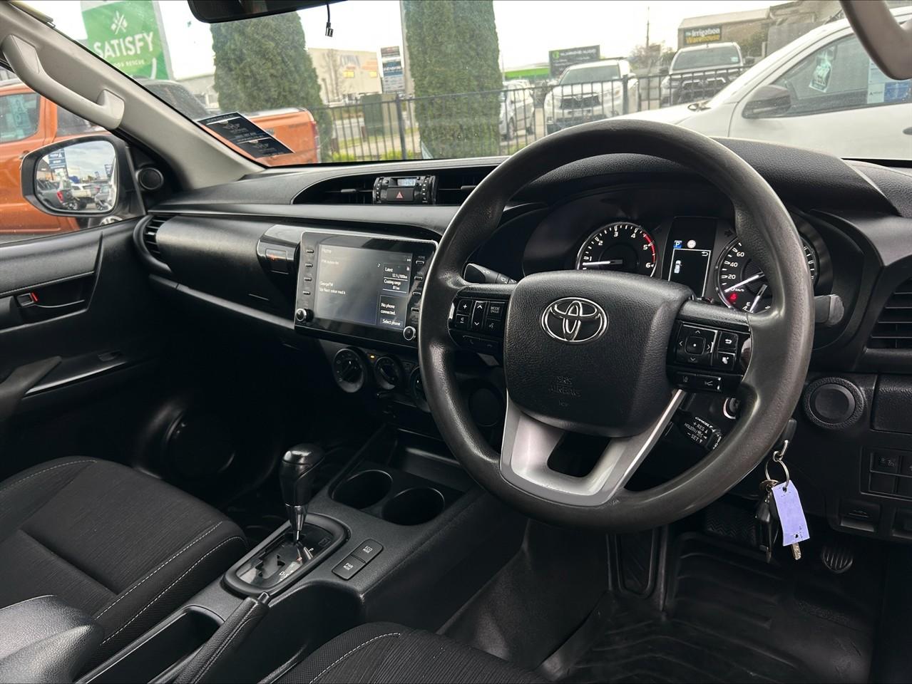 image-6, 2020 Toyota Hilux SR TD DC 2.8DT at Waimakariri