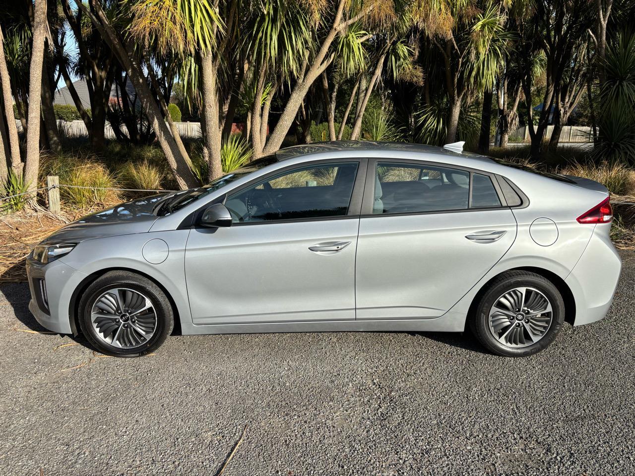image-6, 2022 Hyundai Ioniq Phev at Christchurch