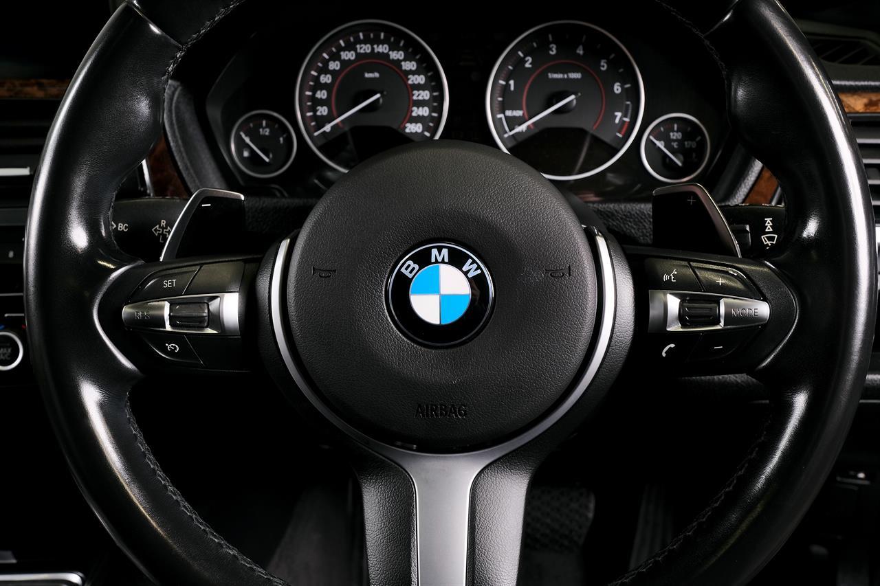 image-11, 2013 BMW 328i Touring M-Sport at Christchurch