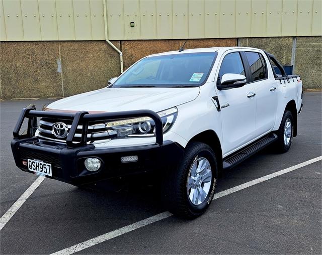 image-2, 2016 Toyota Hilux SR5 4WD at Dunedin