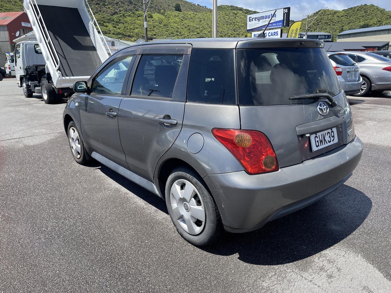 image-6, 2004 Toyota ist at Greymouth