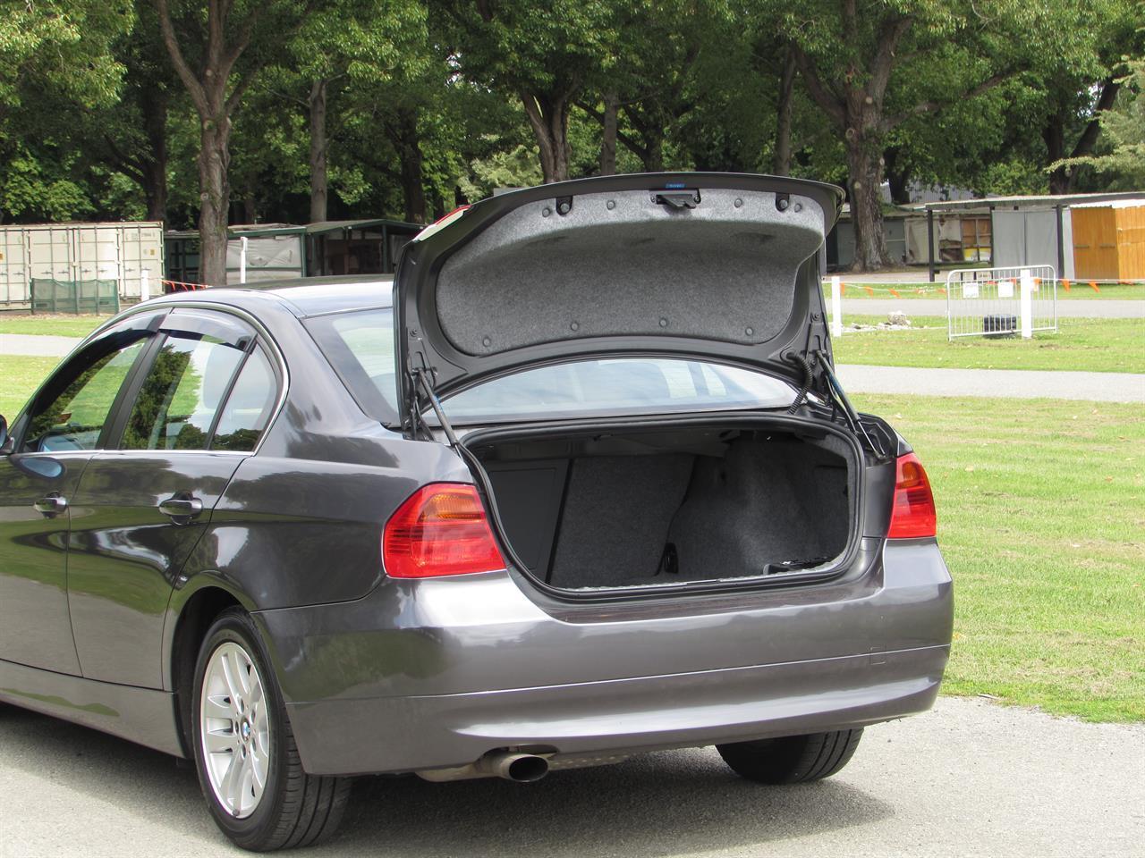 image-15, 2006 BMW 320I at Christchurch